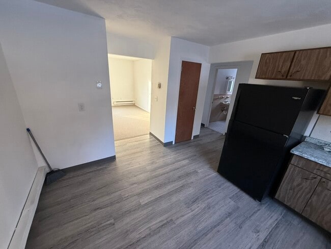 Building Photo - 67 Dallas Ave Unit 9