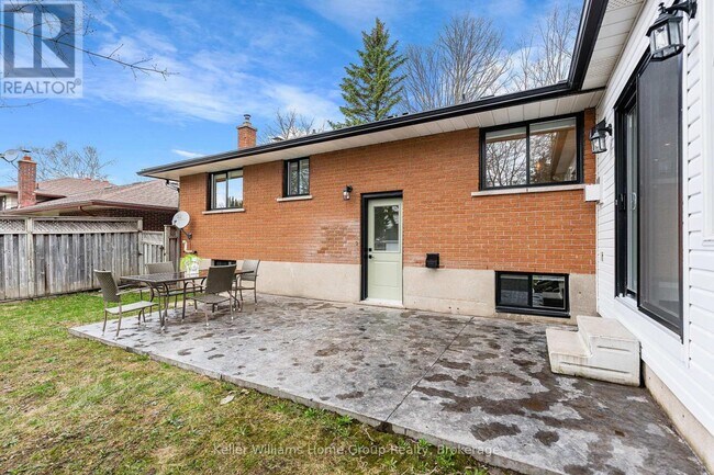 Photo - 535 Elgin St