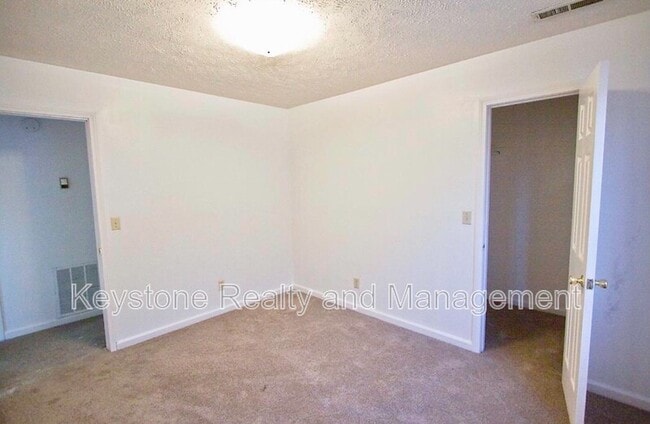 Photo - 1375 Thompsonville Ln Unit 18