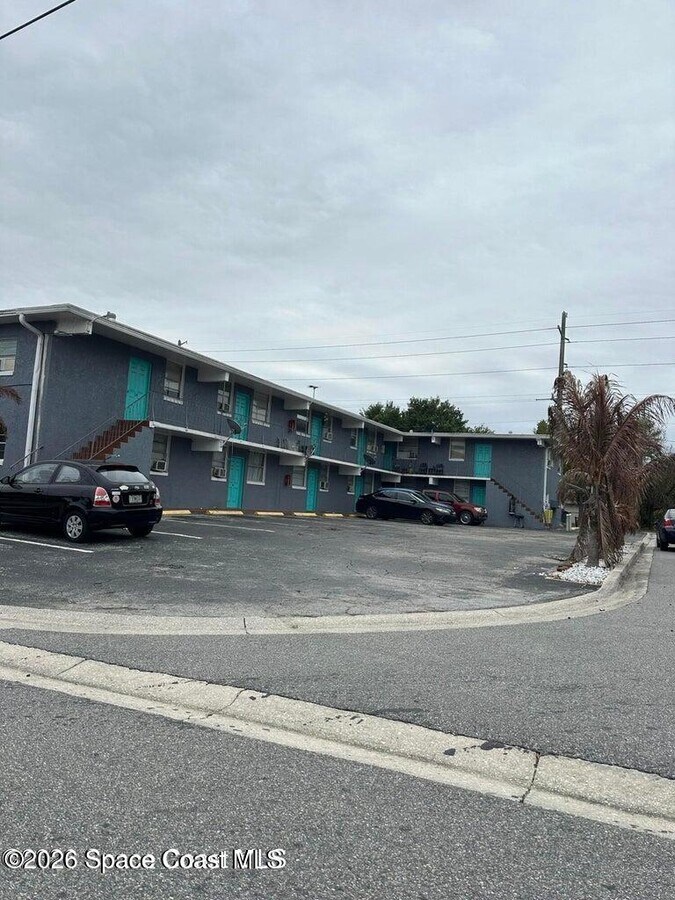 Photo - 240 Stone St Unit 7