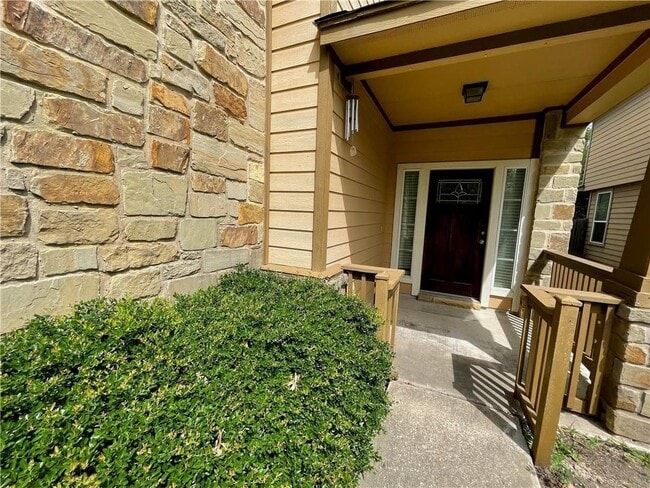 Photo - 1704 Rockland Dr