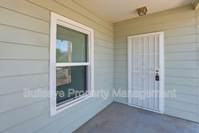 Photo - 925 E Garfield St