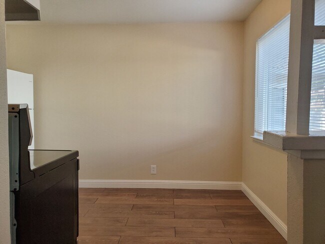 Photo - Williamsburg Unidad 2