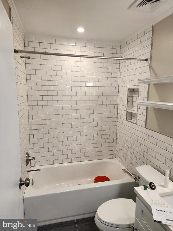 Photo - 205 E Cornell Dr