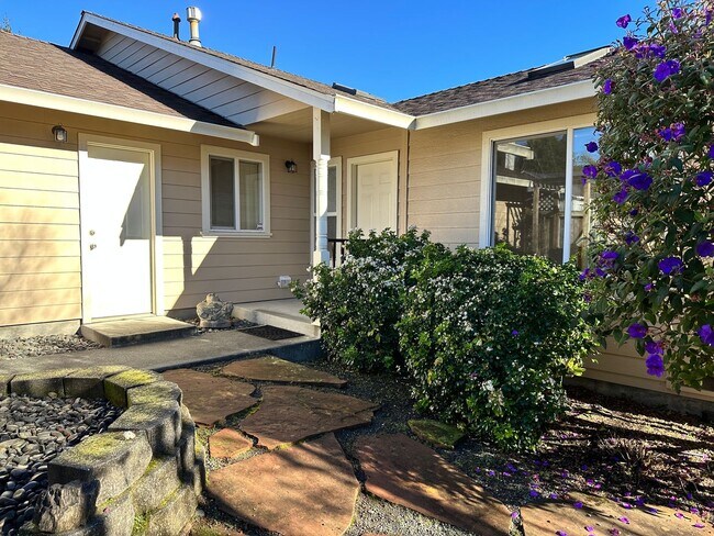 Photo - 1 Bedroom, 1 Bath Duplex – Sunny McKinleyville
