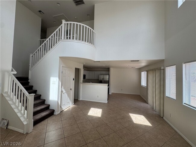 990 Cantabria Heights Ave