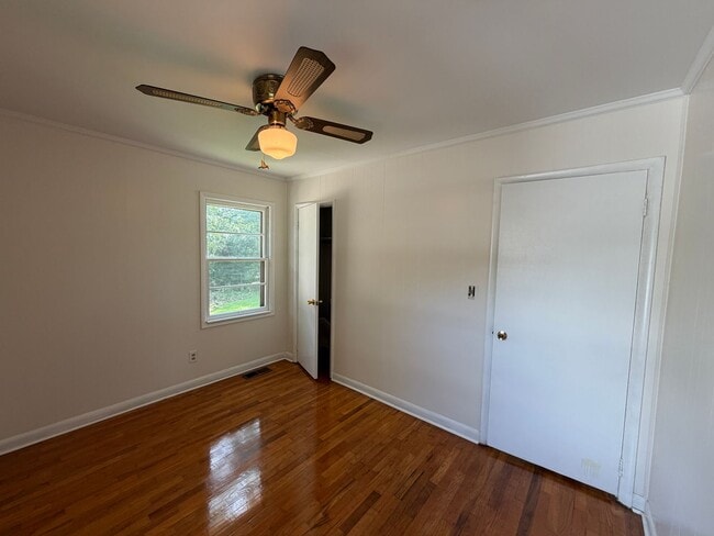 Photo - 808 W 32nd St