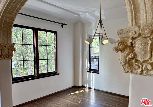 Photo - 1302 N Sweetzer Ave Unidad 405