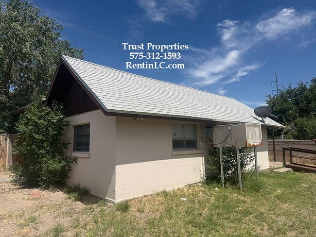 Building Photo - 920 Texas Dr