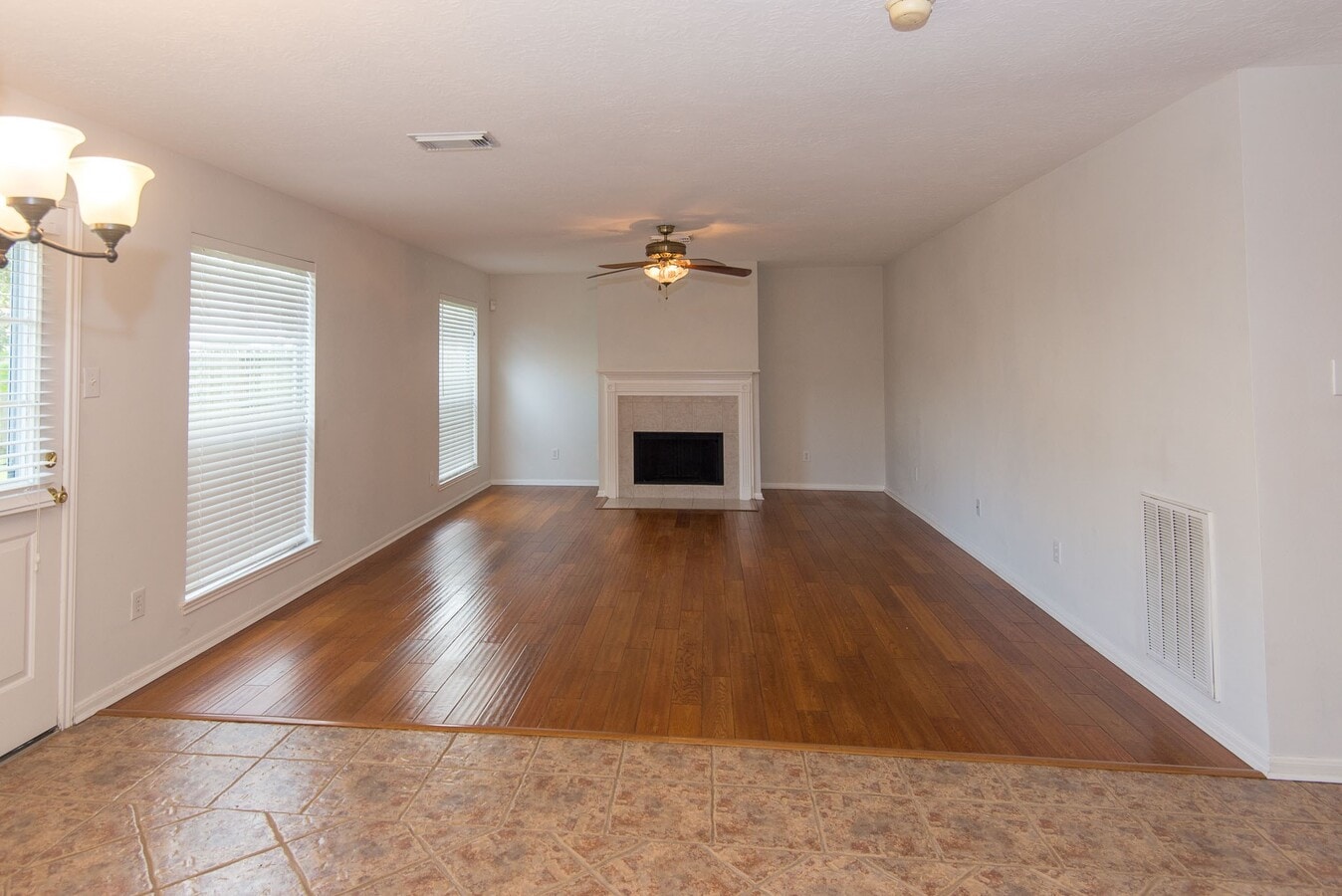 Photo - 2207 Ames St