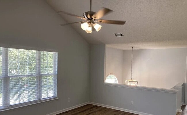 Photo - 129 Ridgewood Cir