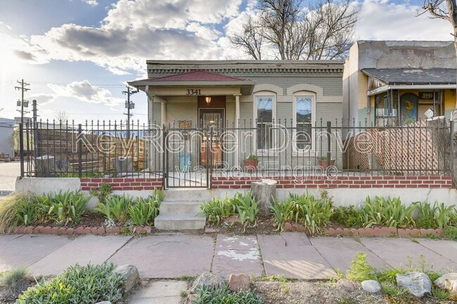 Building Photo - 3341 Lawrence St