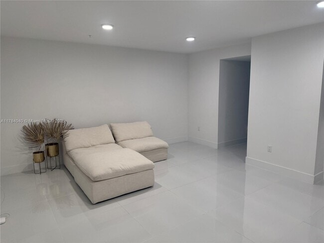 Photo - 10950 NW 82nd St Condo Unit 312
