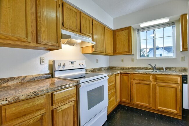 Photo - 4 bedroom 2 bath