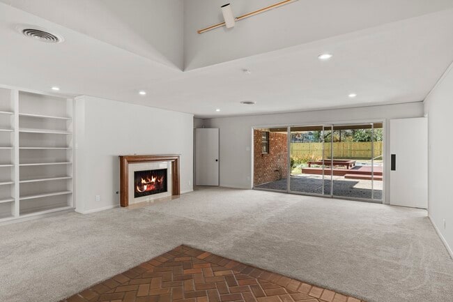 Photo - 365 Piney Point Rd