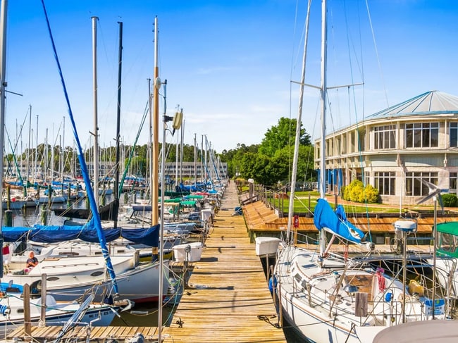 1606 Harbourside Dr