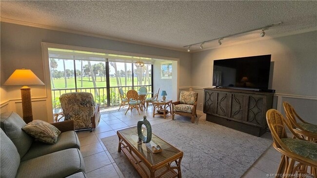 Photo - 5565 NE Gulfstream Way