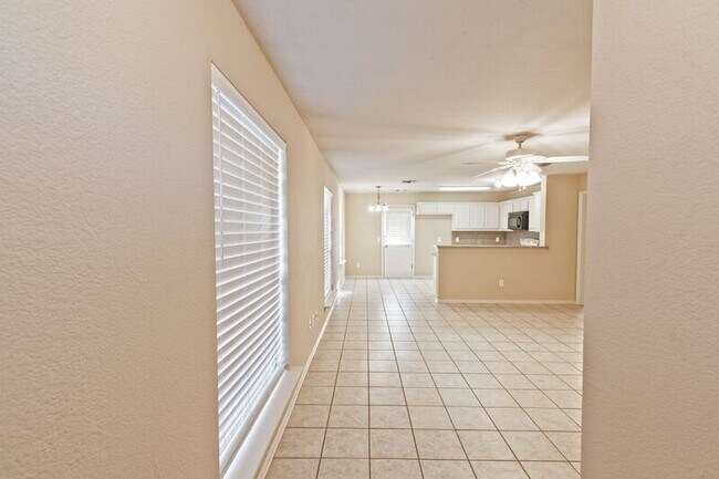 Photo - 933 Farmington Rd