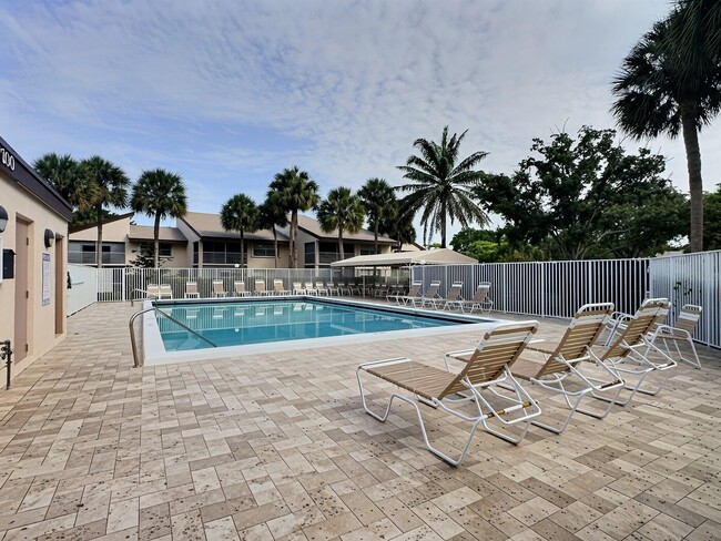 Photo - 8760 Azalea Ct Unit 203