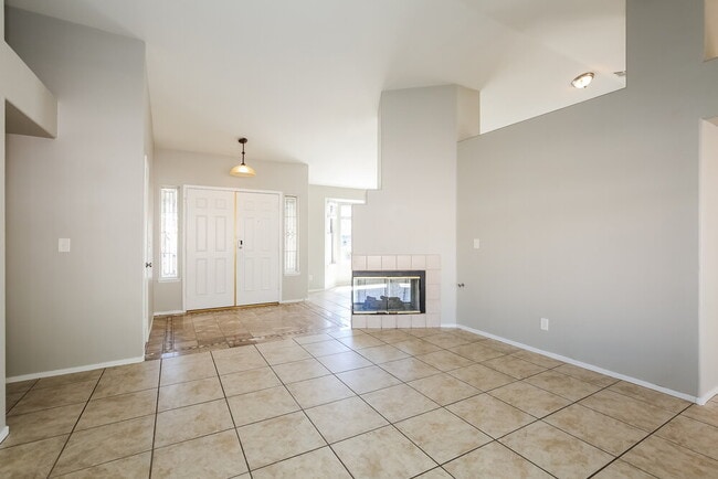 4416 W La Madre Way