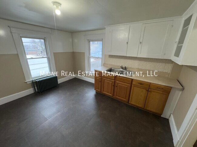 Photo - 191 Center St Unit 4