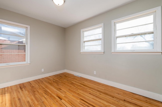 Photo - 7720 E Clay St