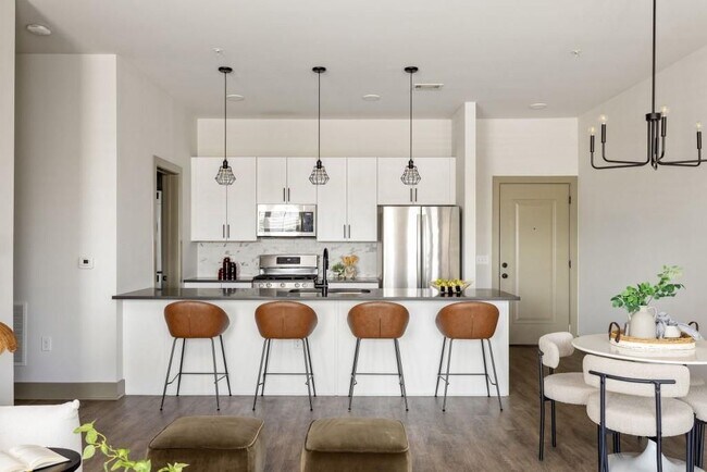 764 Memorial Dr SE Unit 15