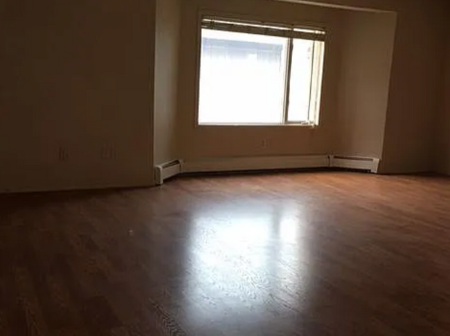 Photo - 8008 E 10th Ave Apartamento Unidad B