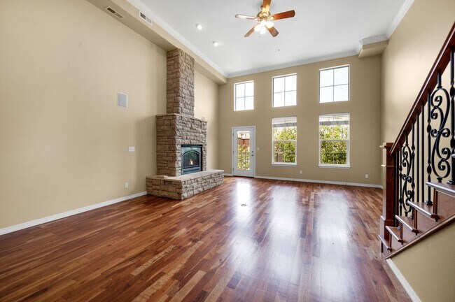 Photo - 233 E Fountain Blvd Unit 200