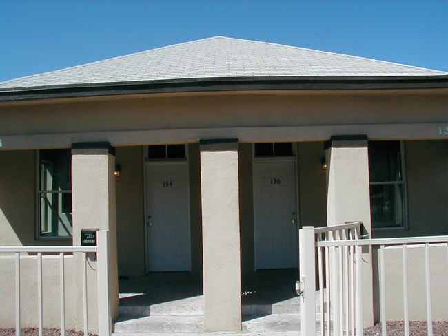 Building Photo - 136 N 10th Ave Rental
