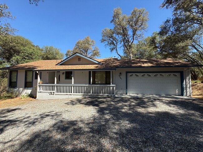 Building Photo - 4161 Helen Ln