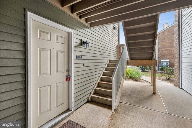 Photo - 1907 Ravens Crest Dr