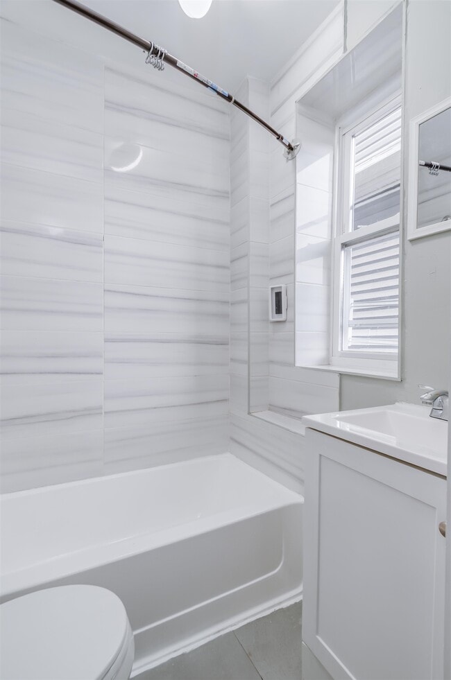 Photo - 80 W 18th St Unit 6