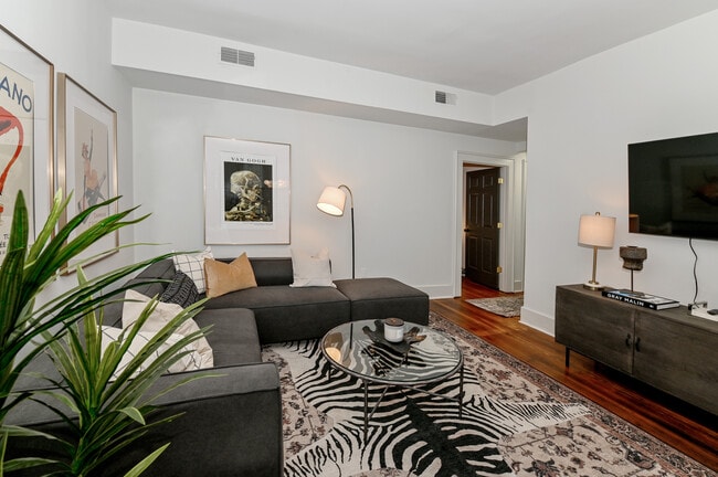 Photo - 1117 Broadway St