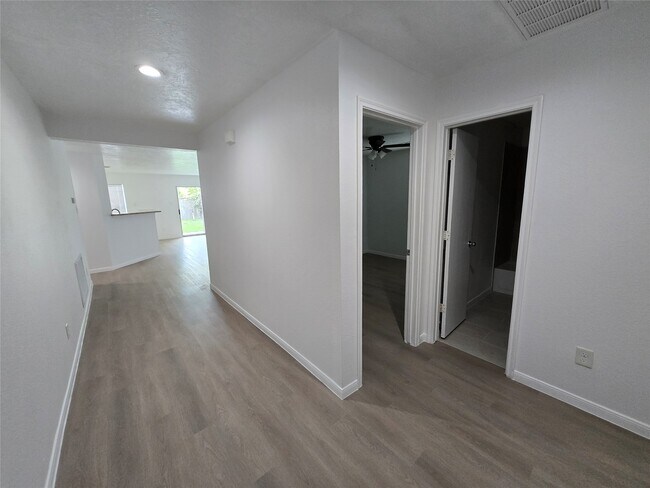 Photo - 427 Remington Heights Dr