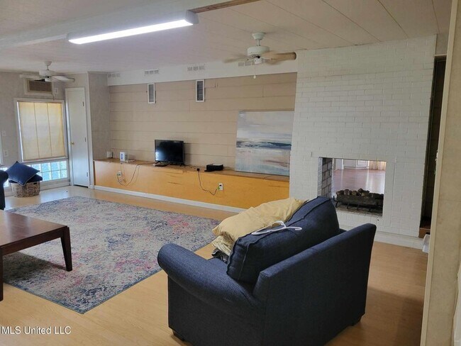 Photo - 5809 Washington Ave