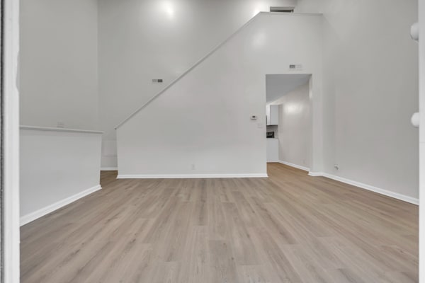 Photo - 801 Burcale Rd Unidad E2