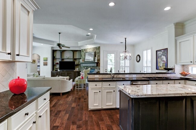 Photo - 13323 Brentonwood Ln