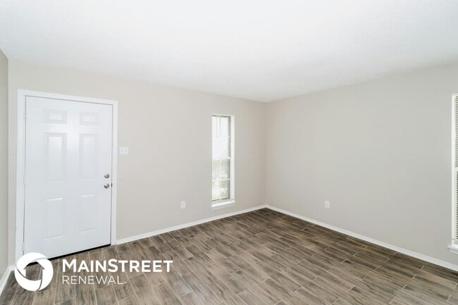 Photo - 4395 Kerwin Dr