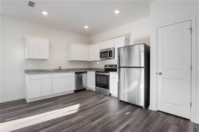 Photo - 51 Padley Dr