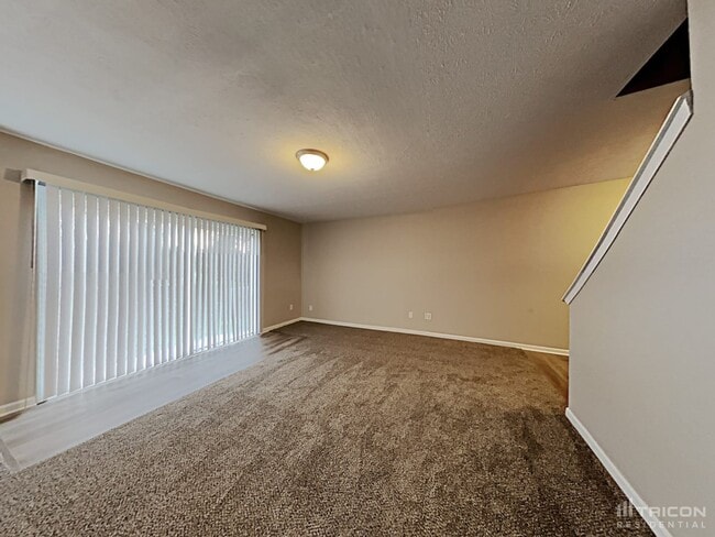 Photo - 1640 Composer Way