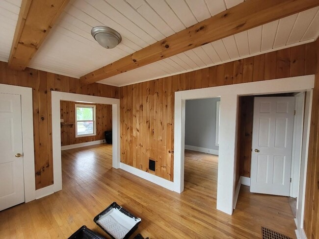 Photo - 547 Hickok Ave