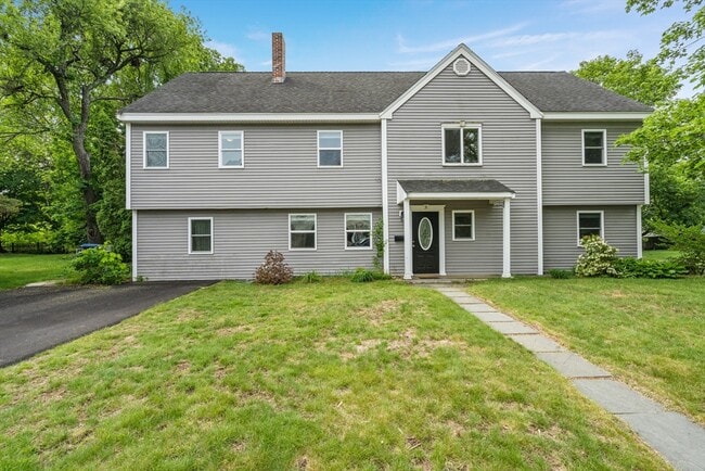 Photo - 31 Wethersfield Rd House