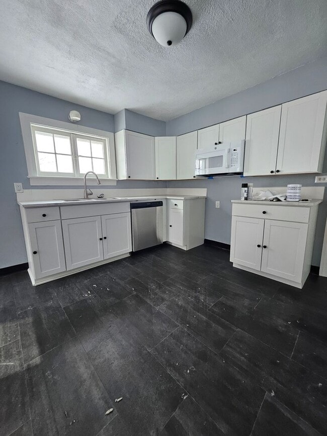 Photo - 3 bedroom single family home MILLCREEK