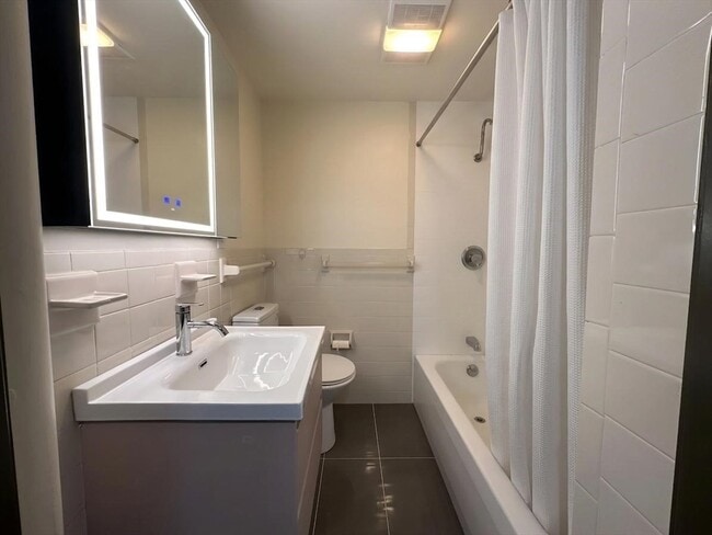 Photo - 64 Goodenough St Unit G