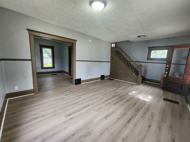 Photo - 525 Courtland St