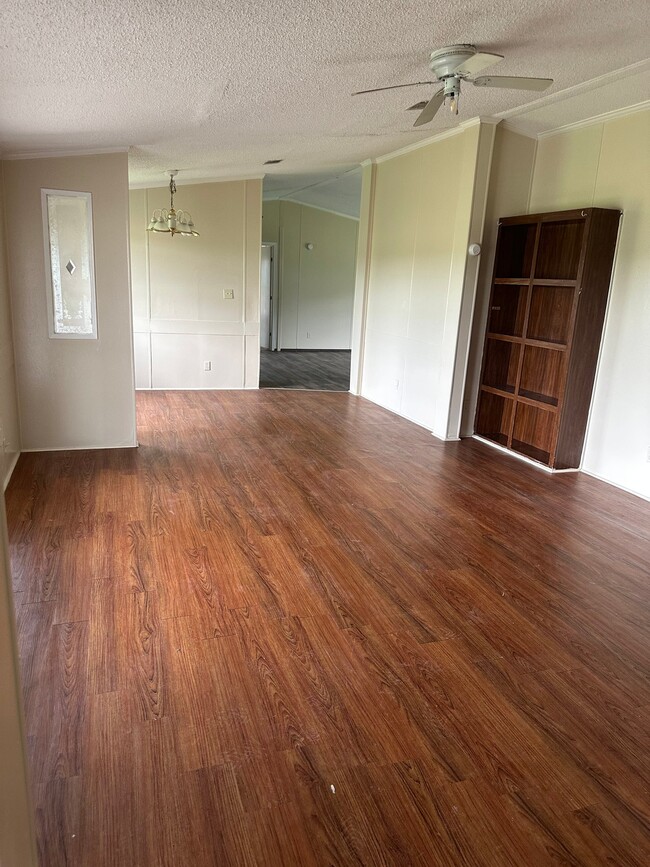 Photo - 3205 Eddy-Gatesville Pkwy