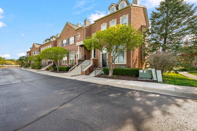 Photo - 29374 Glen Oaks Blvd W