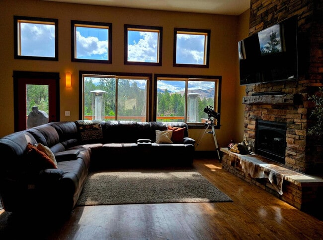 Building Photo - 5340 Seabiscuit Dr