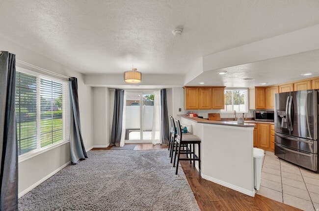 Photo - 11976 Draperville Ave